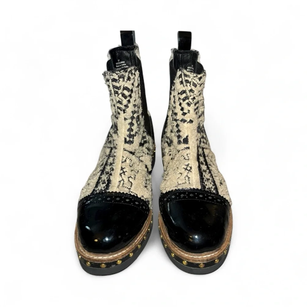 FREE PEOPLE CHELSEA SHERPA STUDDED ATLAS BOOT SIZE EU 37/7